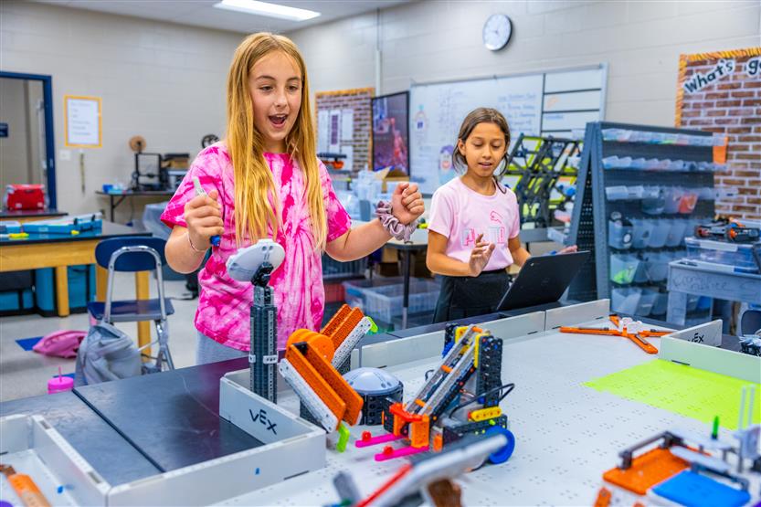 Students build robots